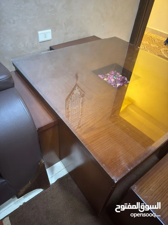 طربيزات مستعملات بحالة جديدة للبيع
