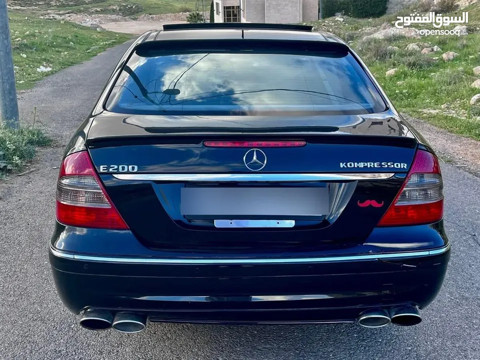 MERCEDES BENZ E200