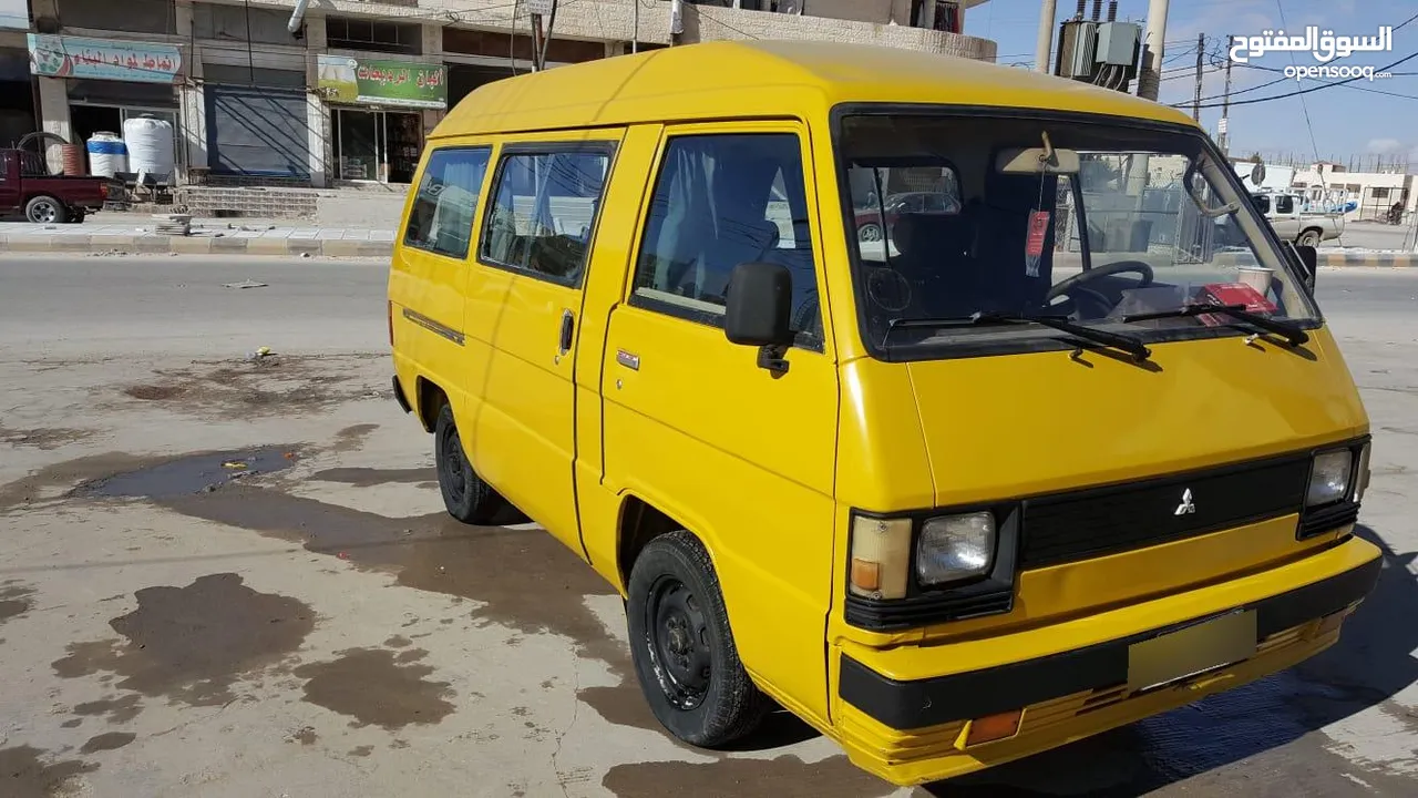باص 8 ركاب بنزين ميتسوبيشي مرخص بحالة جيدة