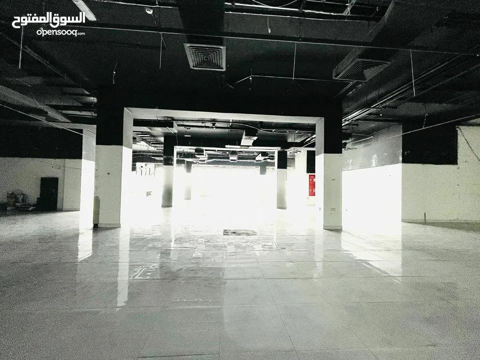600 SQM Showroom in Madinat Qaboos for Rent صالة عرض للايجار