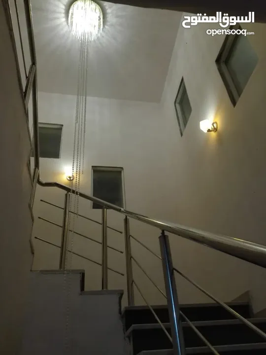 شاليه للايجار منطقه مطله جبل الروضه مطل ع البحر الميت وجبال فلسطين مسبح مغطى من اشعه الشمس