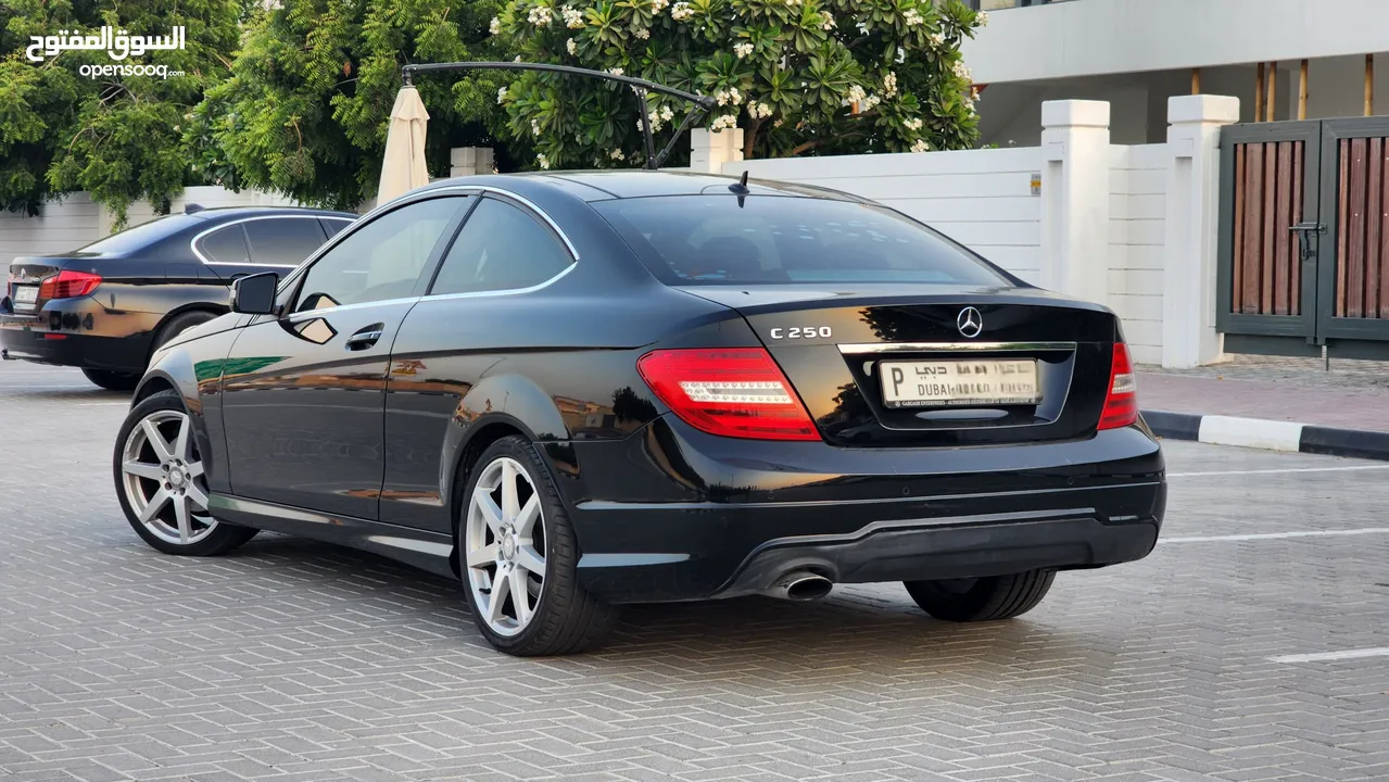 Mercedes-Benz c250 gcc Full option