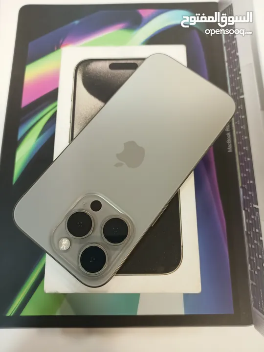 iphone 15 pro 256 GB بطاريه 99%  وارد شرق اوسط ( كفاله مطووله)
