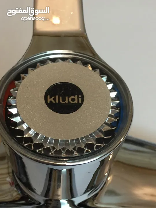 4 بطاريات دوش وحمام GROHE  و  KLUDI  المانيه  واكسوارات .
