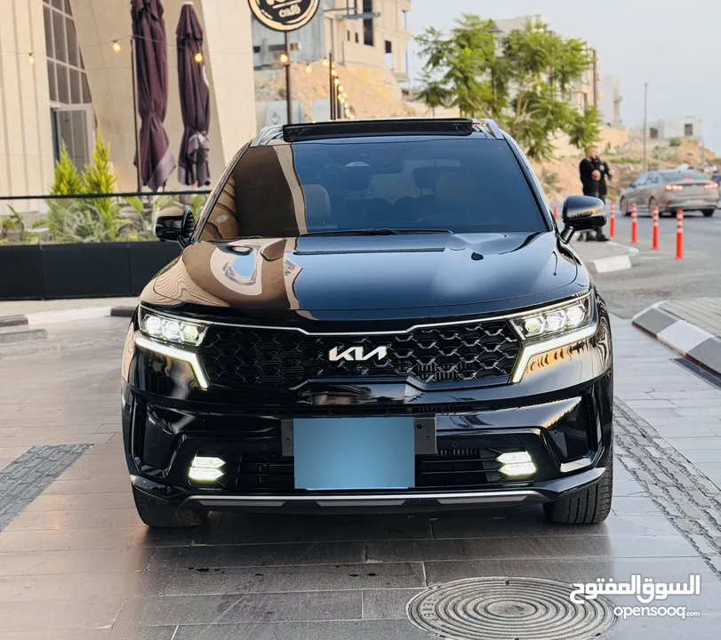 السيارة الاكثر تميزآ واقتصاديآ ، كيا سورينتو هايبرد 4/4  2023 فل كامل مع فتحة بالسعر المميز على كاش