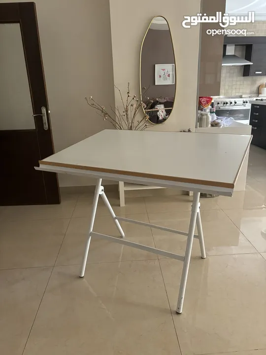مرسم دسك لطلاب الهندسة المعمارية