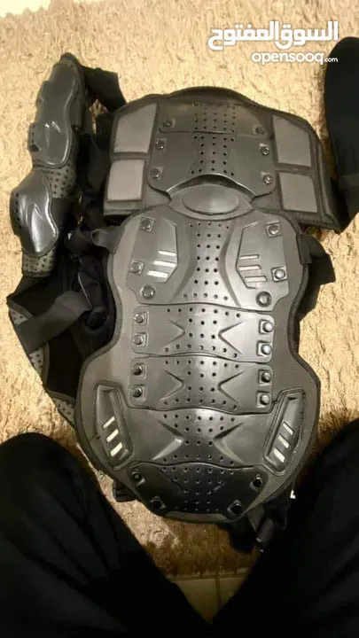 خوذة و درع