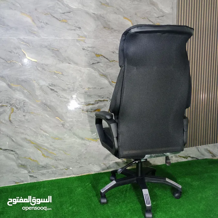 اجلس على الفخامة.. وارتقِ بالراحةكرسي المكتب الفاخر بتصميم أنيق وخامات عالية الجودة لمسة فخامة لأي