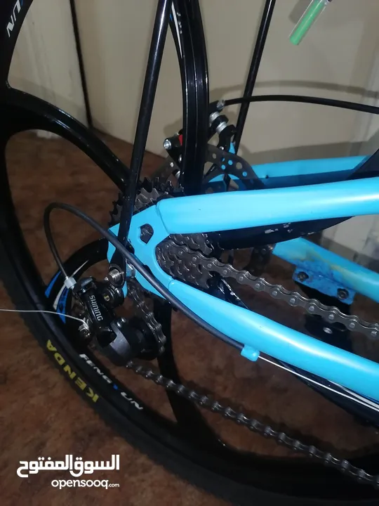بسكليت جنط 26 لون ازرق قابل للطوي بحاله الوكاله ولا خدش مع الكفاله 1 سنه إقرأ الوصف bike