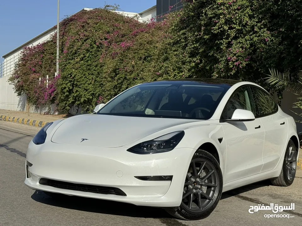 Tesla model 3 2023