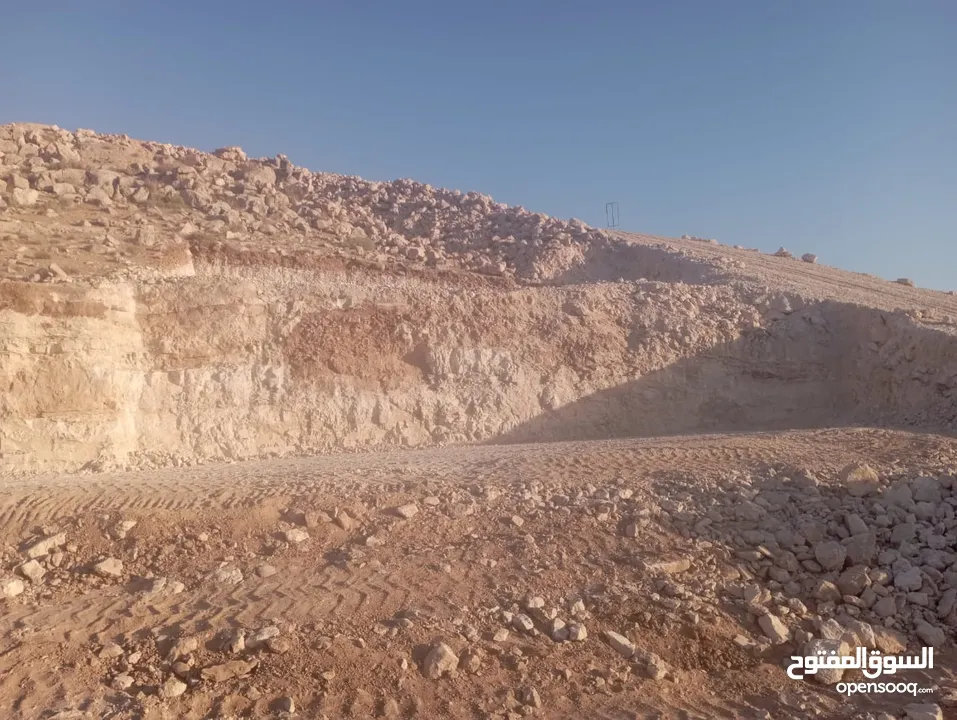 قطعه ارض على شارع المية للبيع
