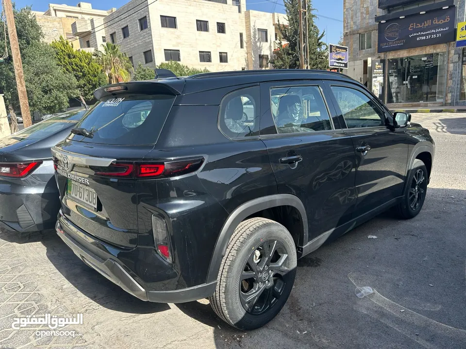 أستــأجر الان جيب تويوتا اوربان كروزر موديل 2025 فل كامل اضافات باسعار تنافسيه ....