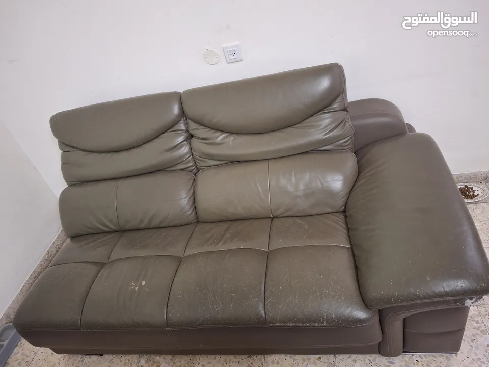 كنب زاويه جلد