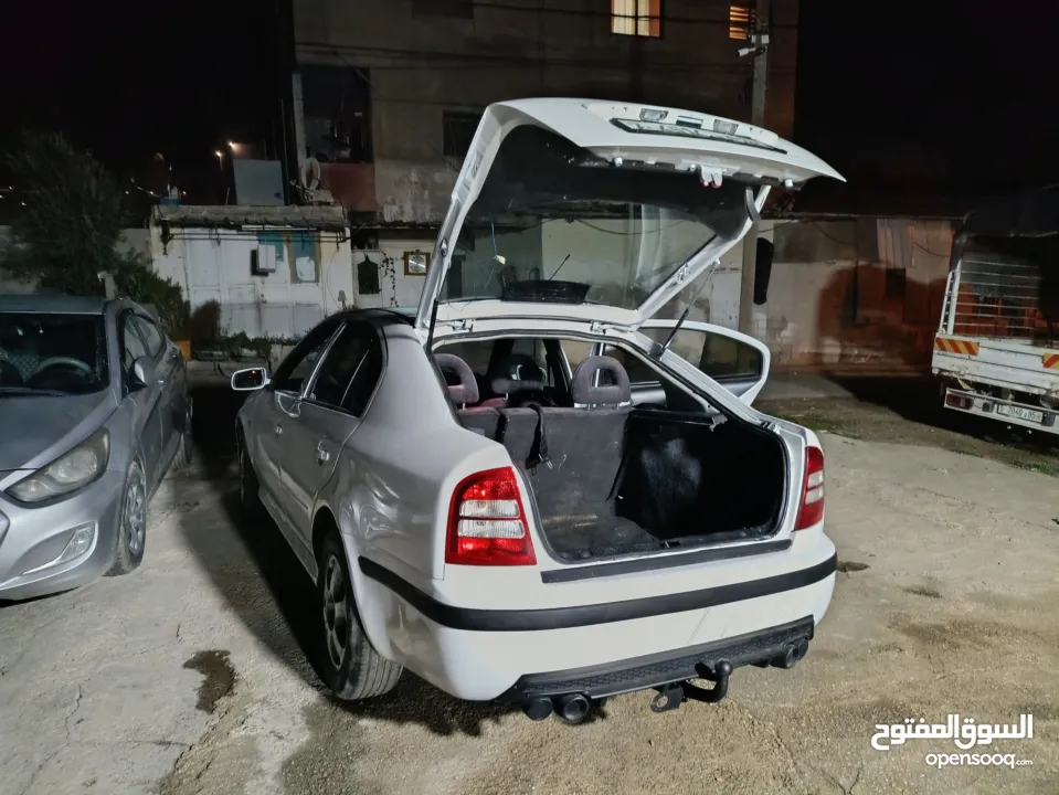 سكودا اوكتافيا منفوضه بالكامل 1900 ديزل تيربو