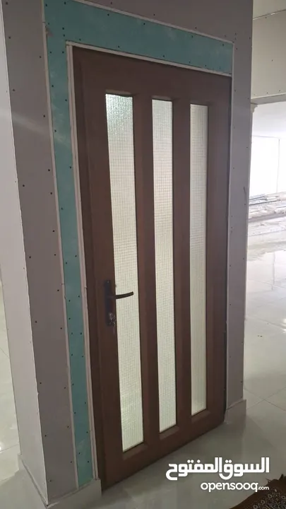 أبواب وشبابيك UPVC عالية الجودة بتقنيات أوروبية متطورة تمنحك راحة لا تُضاهى.