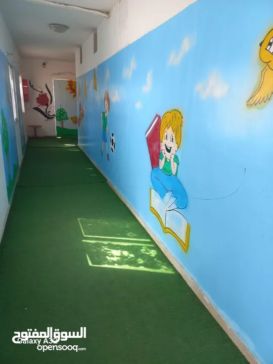 مركز تعليمي وحضانة للبيع