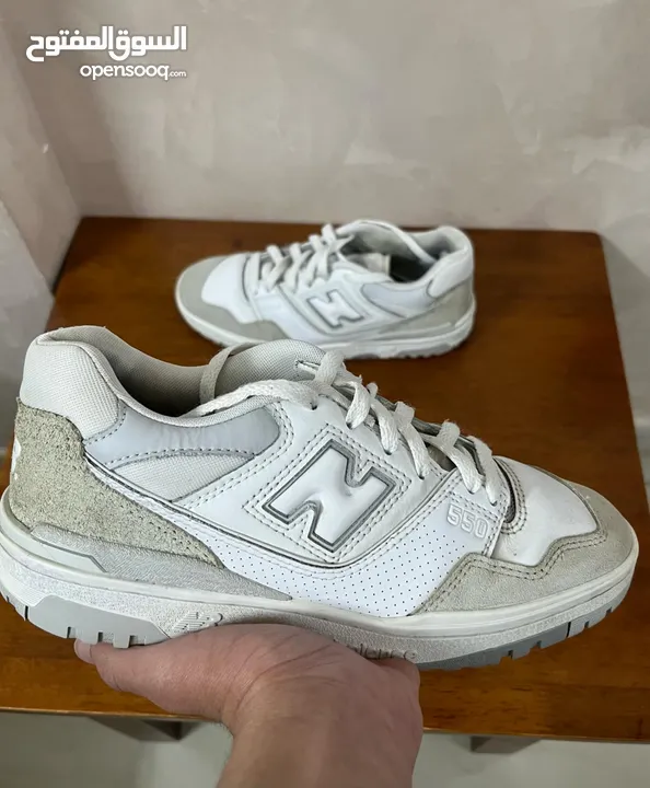 Newbalance 550 للبيع Size:39. 5Condition :10 /10