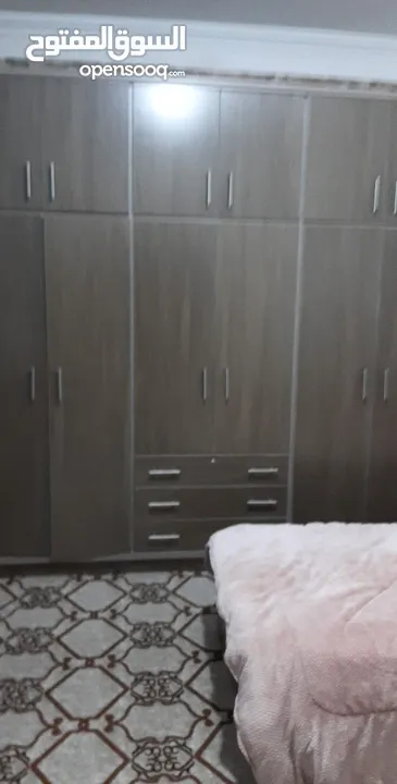 غرف نوم شبابيه ومجوزة..غرفتين نوم بحاله ممتازه تختين و3كمودينات وخزانه 6درف طابقين بحاله ممتازه