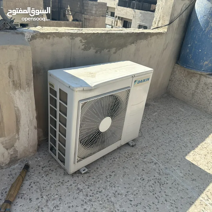 مكيف دايكن عدد 2 للبيع