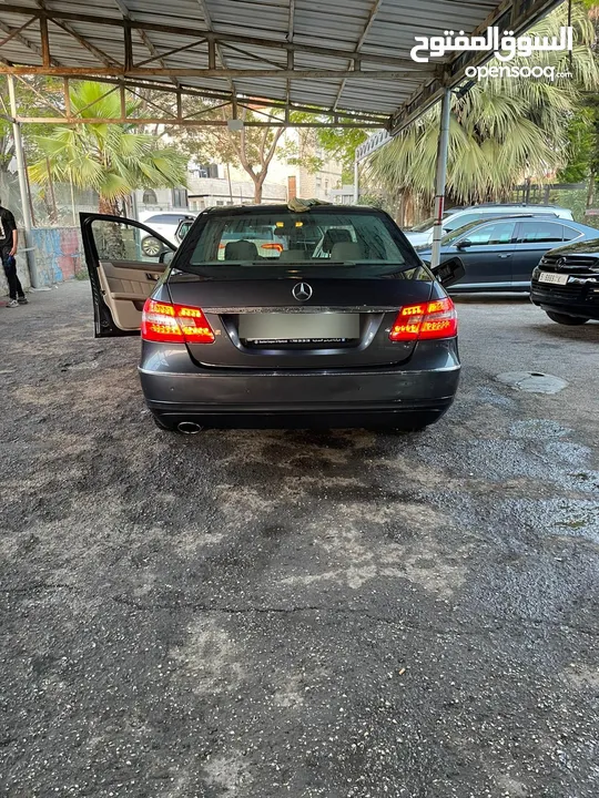 مرسيدس بنز E250 W212