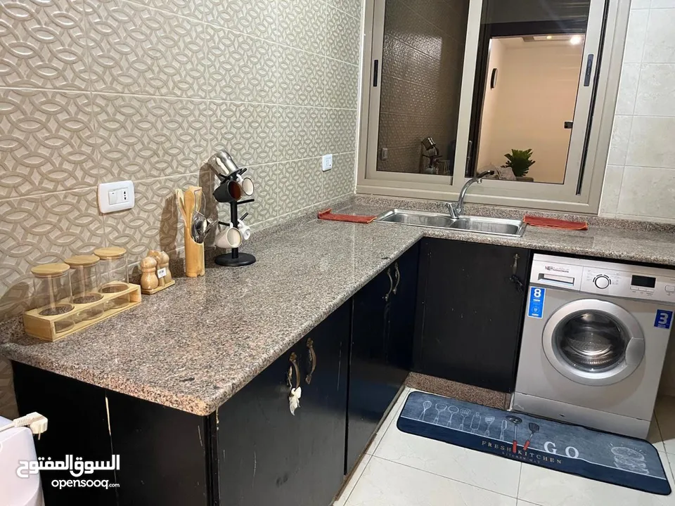 Apartment in Amman شقه في عمان ايجار أسبوعي - شهري تشطيب ديلوكس شارع الجامعه الاردنيه - شارع البلديه