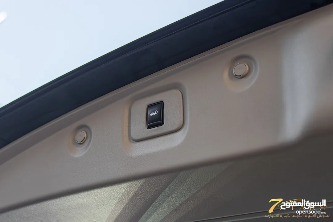 Nissan Pathfinder SV 2018  السيارة وارد الشركة و قطعت مسافة  80,000  كم فقط