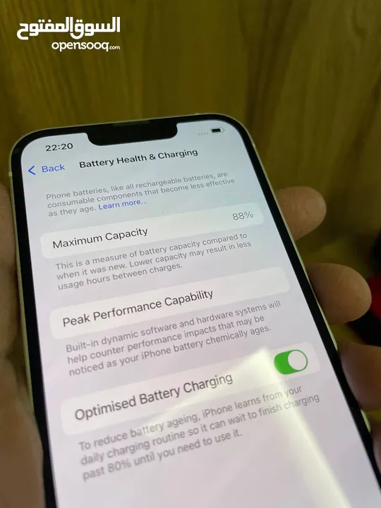 iPhone 13 (128 gb) 86%  أيفون 13 بطاريات عالية بحالة الوكالة   New apple airpods 4