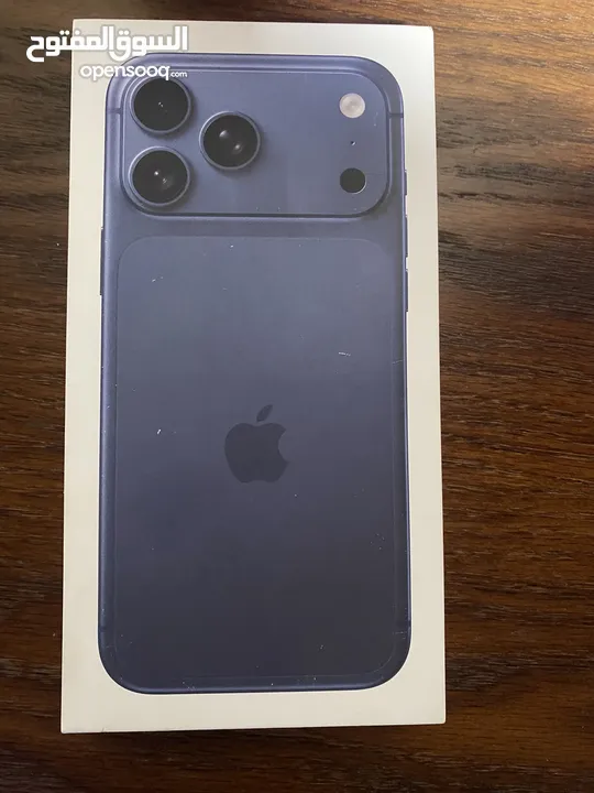 ايفون 17 برو ماكس ازرق جديد