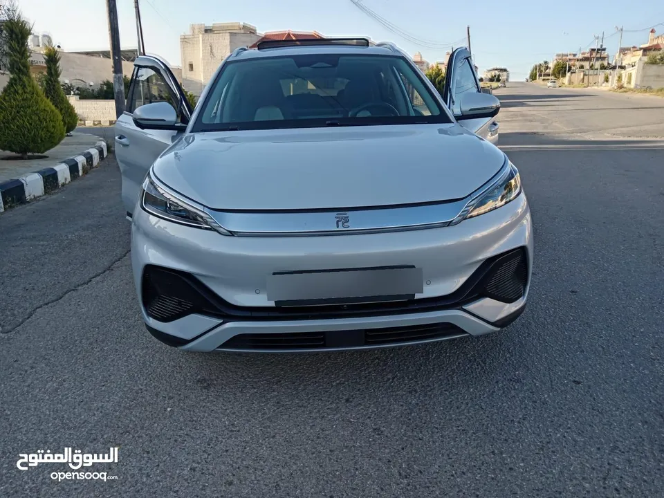 بي واي دي يوان 2022 فل كامل بانوراما لون سلفر بطاريه كبيره جمرك حديث