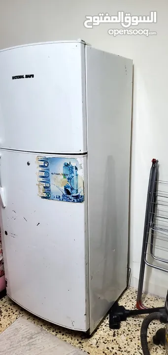 ثلاجة للبيع بسعر مغري