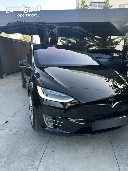 Tesla Model X وارد الشركة مميزة جدا
