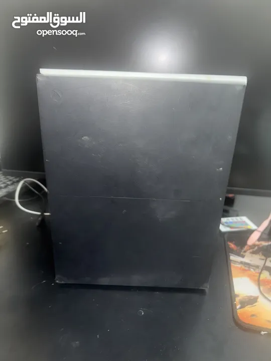 Xbox one s (مع يد تحكم)