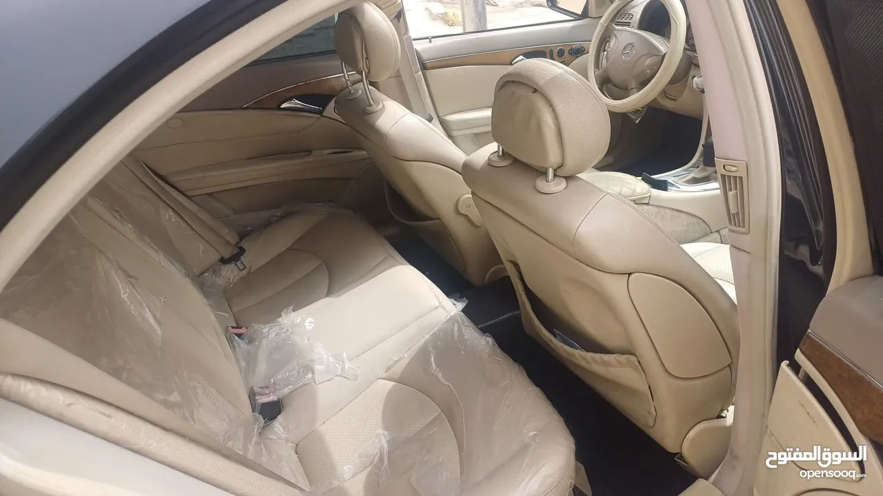 مرسيدس ‏E200 2005 أفنجارد  فل الفًل فحص ثلاثة جيد ضربة وسط الشاصي يعني تعتبر أربعة جيد