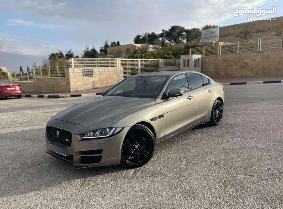 جاكوار للبيع ( حرق سعر بسبب السفر )