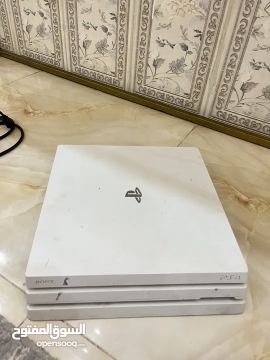 PS4 pro مستعمل نظيف شغل 100٪؜