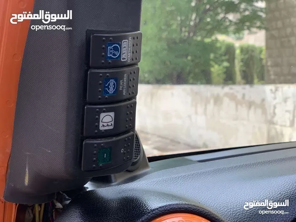 جيب رانجلر 2012 للبيع بسعر 15300