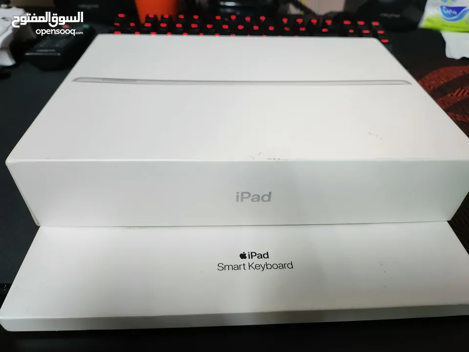 Ipad 9th Gen 64GB + Smart apple keyboard