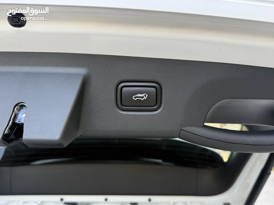 هونداي توسان NLine ترخيص 2023 محرك 1600 هايبرد plug in/يقطع على الشحنه 65 كيلو متر  271 حصان