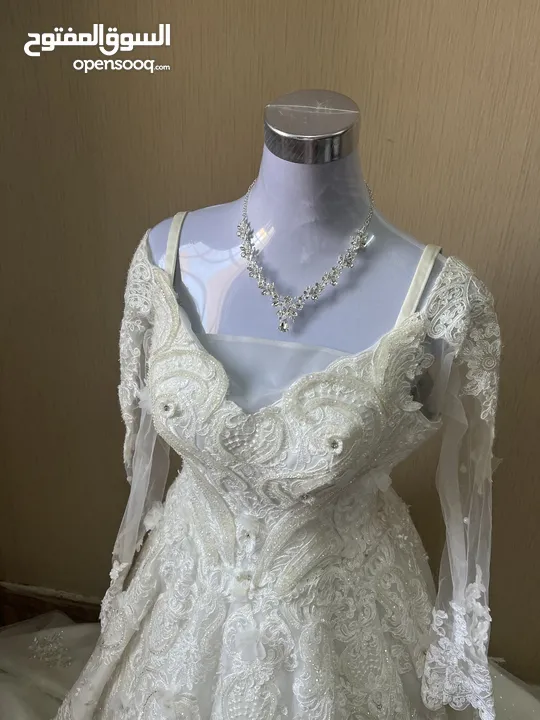 فستان زفاف عروس للإيجار