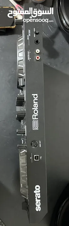 جهاز دي جي ماركة رولاند  Roland DJ 202  DJ Controller