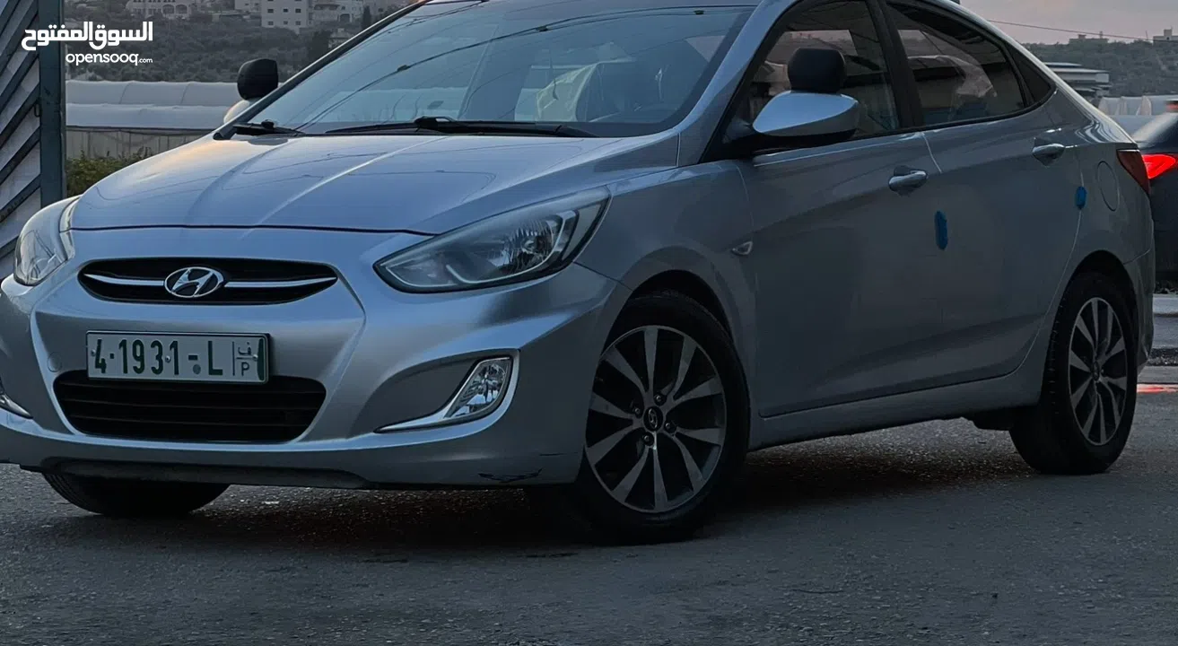 سيارة اكسنت للبيع 2015