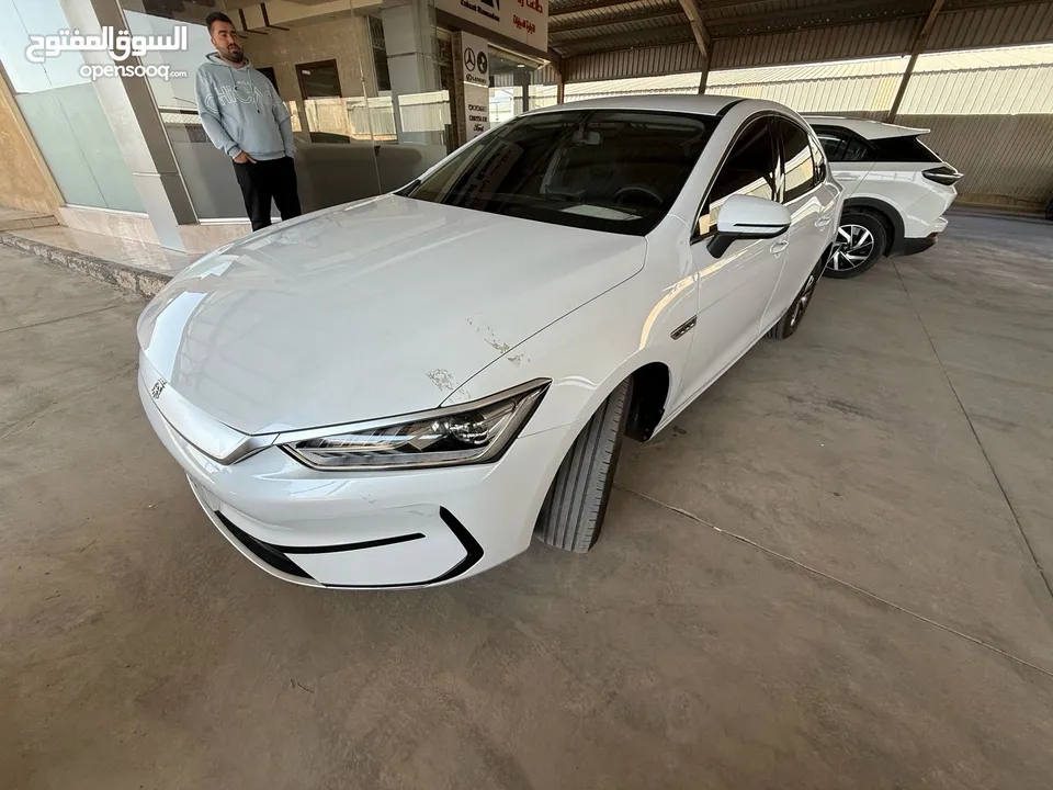 BYD QIN PLUS 2022  لون أبيض لؤلؤي مستعمل بحال الوكالة