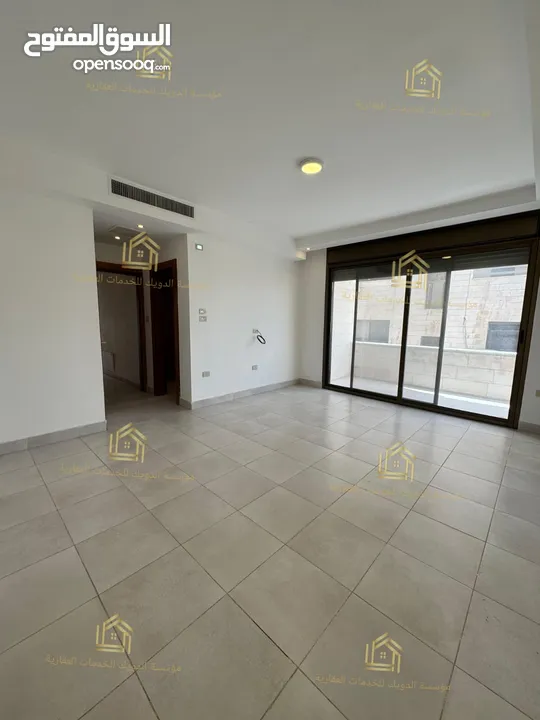 شقة فاخرة - لم تسكن - دير غبار - 3نوم 1ماستر - 220م - بإطلالــــه مميزة - قرب الخدمات العامة