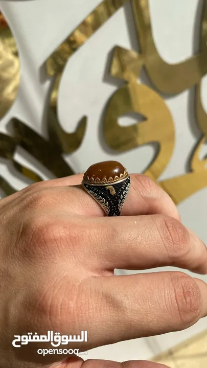 خاتم فضة ايطالي عيار 925  11 جرام مقاس 17-18 حجر مميز يتغير ويتفاعل مع الضوء
