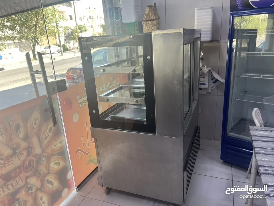 معدات مطعم كاملة بحالة ممتازة وبسعر مناسب