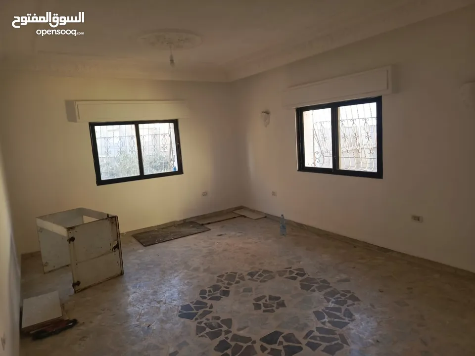 شقة في موقع مميز في جبل الأشرفية