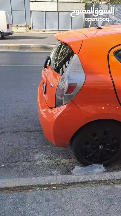 سيارة بريوس سي 2012 - Prius C  بحالة ممتازة 4 جيد