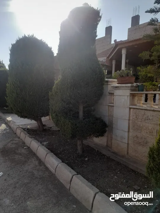 منزل (شبه فيلا) للبيع اربد (حوارة)