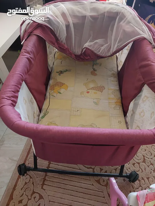 سرير اطفال هزاز