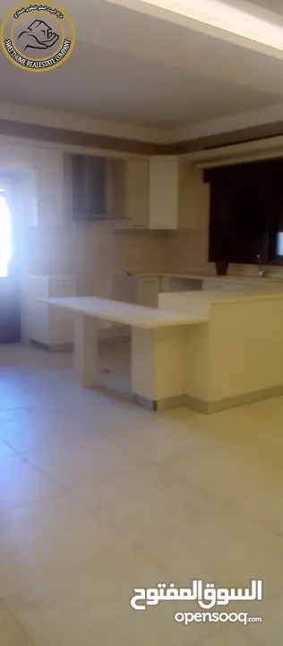 شقة مميزة للبيع بأجمل مناطق الكرسي - قرب المخابرات 210م تشطيب سوبر ديلوكس بسعر مغري